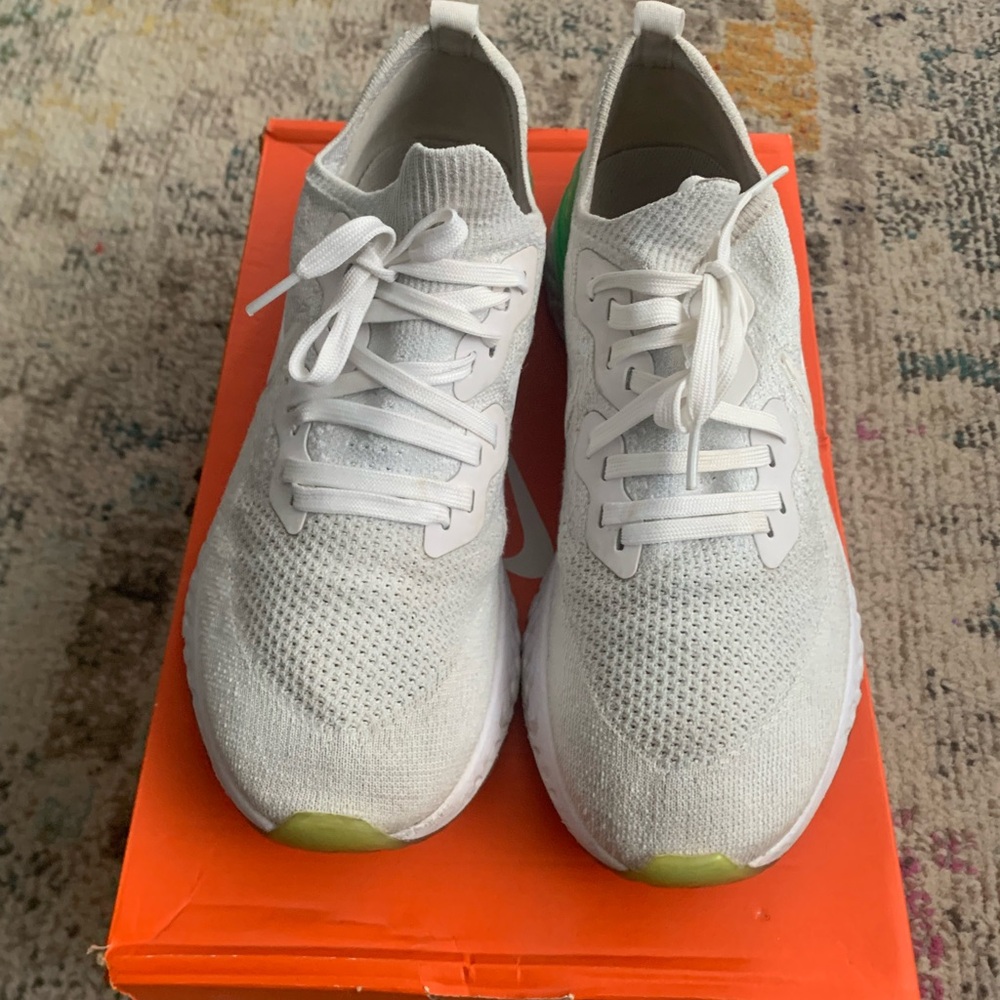 Nike Epic React Flyknit 2